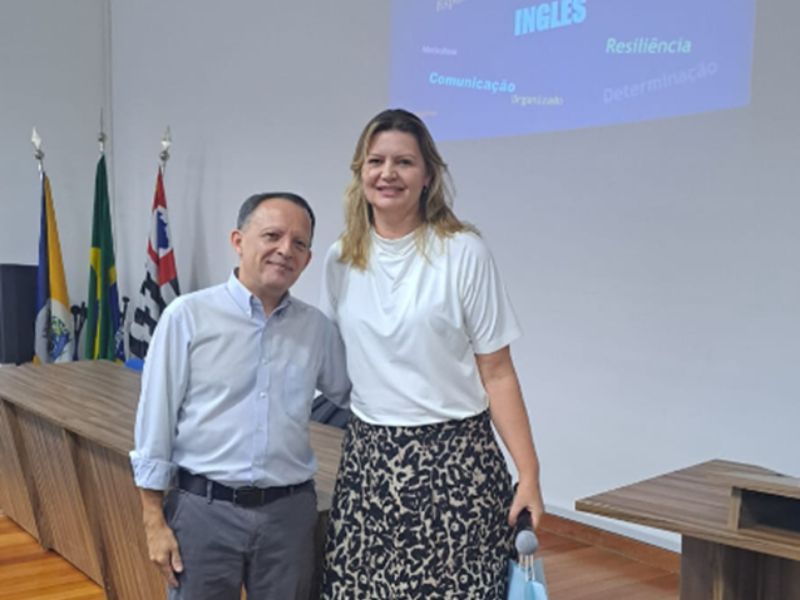 Palestrante Cristina Bubões e Prof. Givan